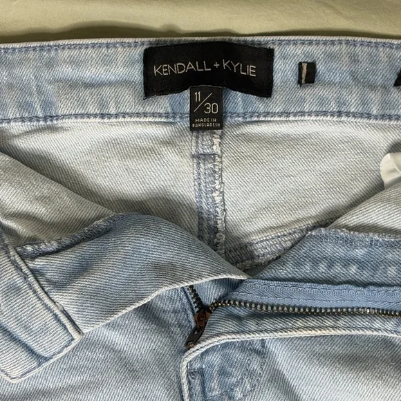 Kendall + Kylie Light Wash High Rise Distressed Cutoff Denim Shorts - Picture 4 of 4